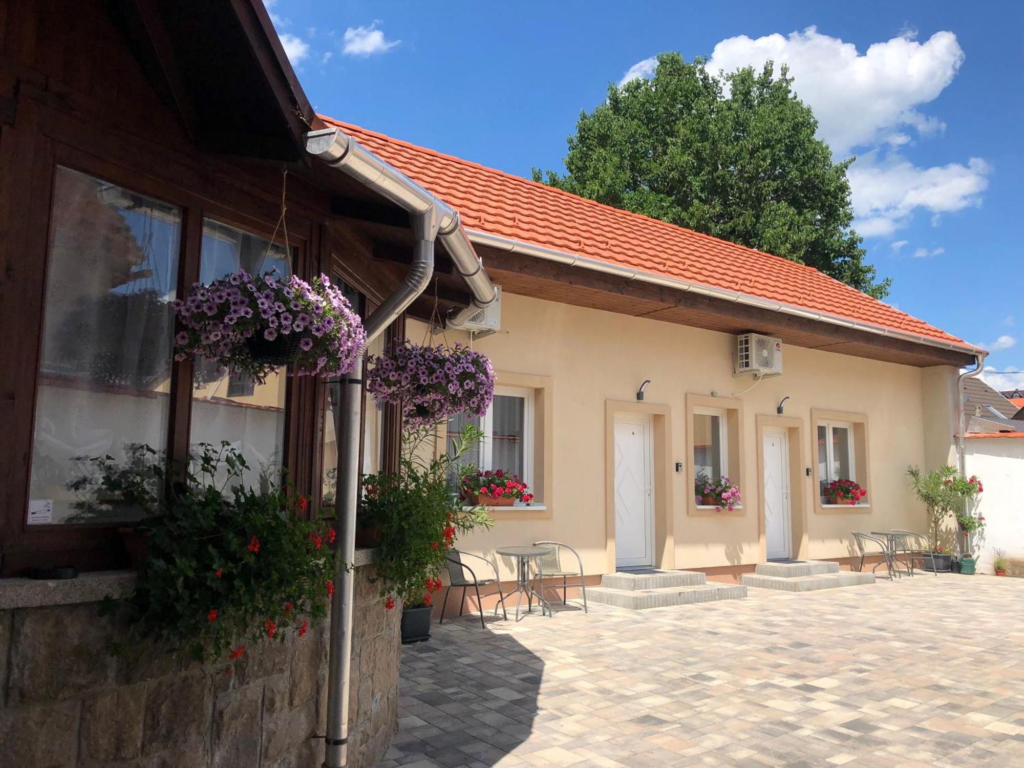 Illa Apartments Eger Exterior foto